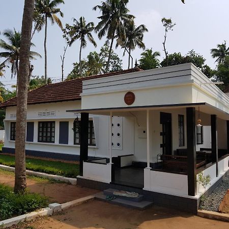 Piggy Hostel วาร์คาลา ภายนอก รูปภาพ