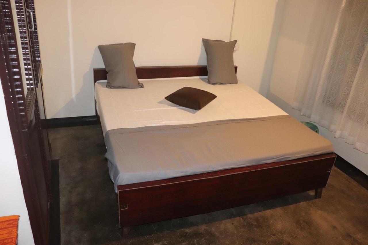Piggy Hostel วาร์คาลา ภายนอก รูปภาพ
