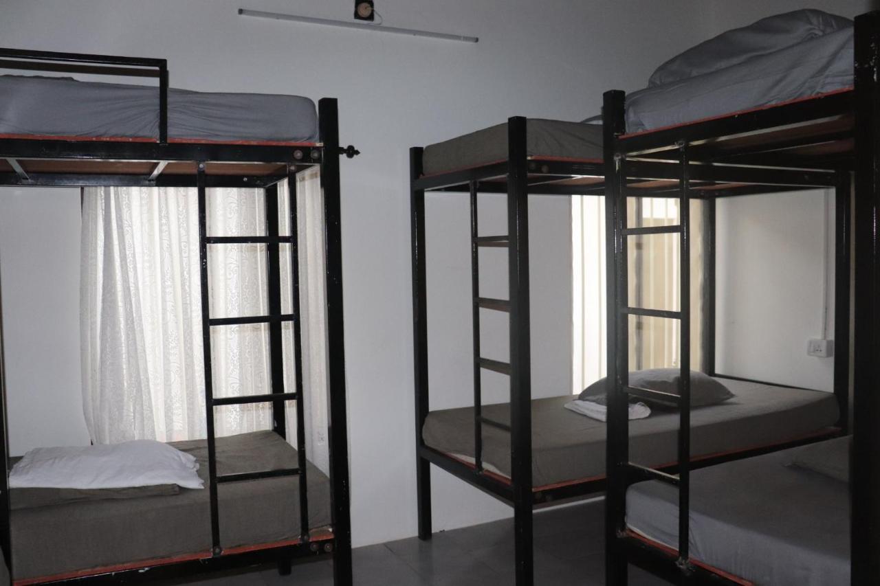 Piggy Hostel วาร์คาลา ภายนอก รูปภาพ