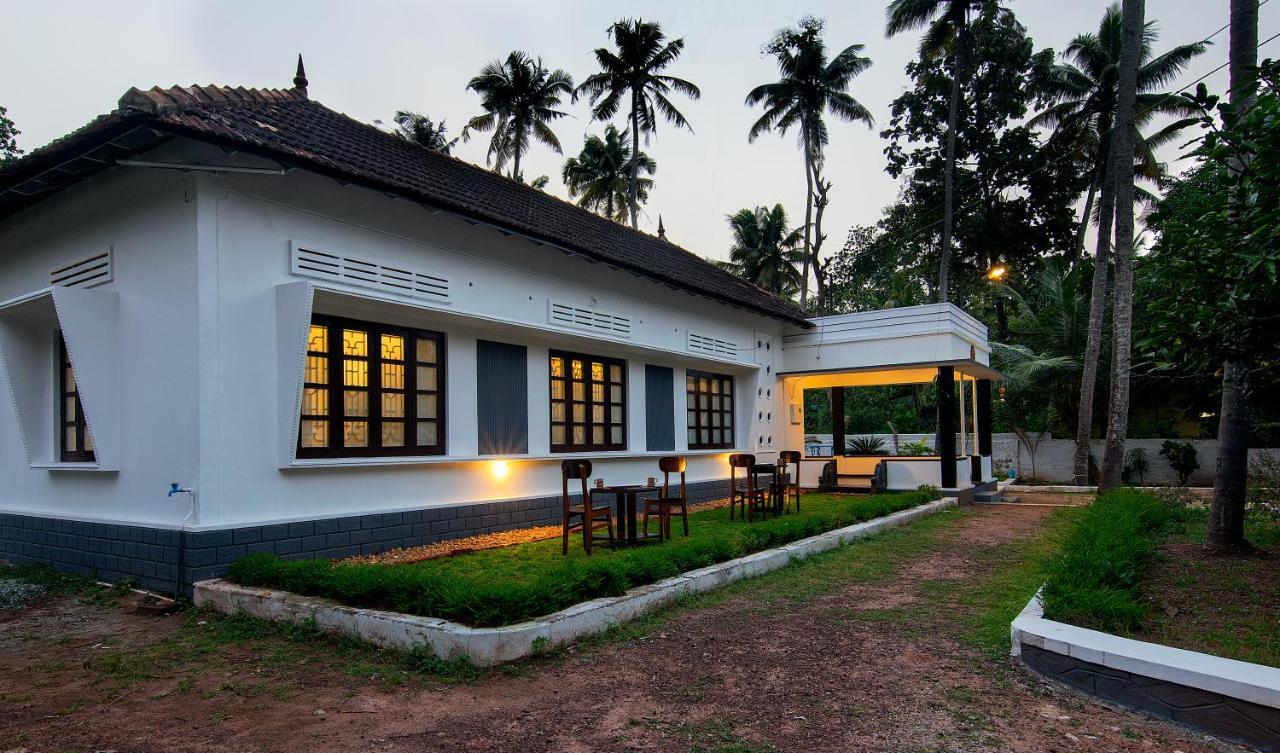 Piggy Hostel วาร์คาลา ภายนอก รูปภาพ